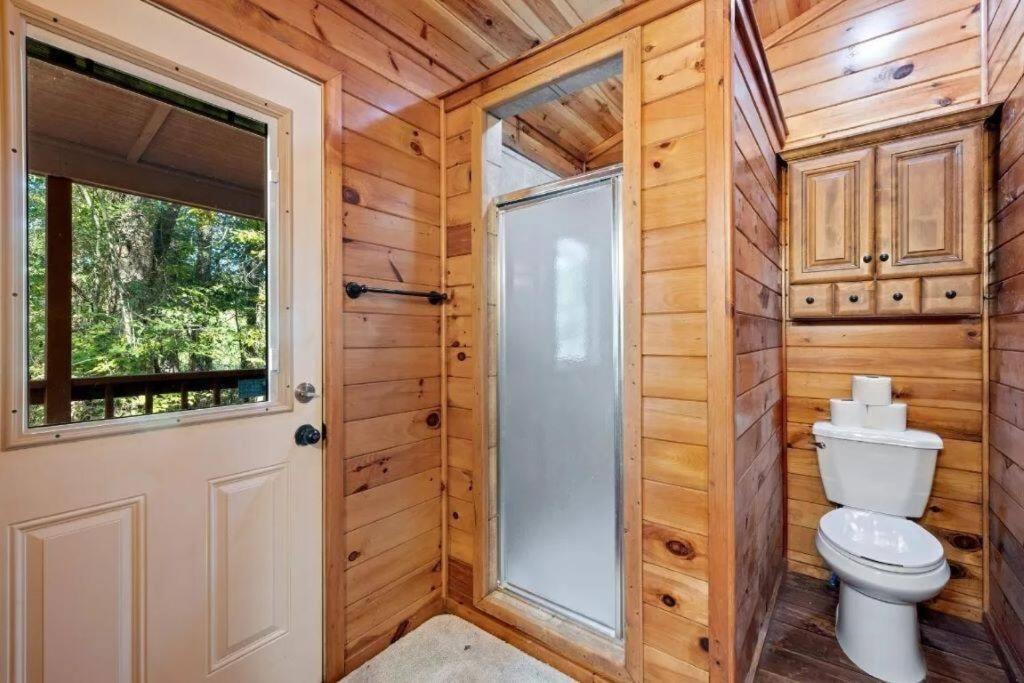 Misty Moonlight, Sleeps 4, Mountain Cabin Broken Bow Exterior foto