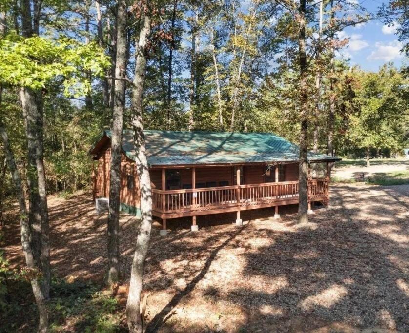 Misty Moonlight, Sleeps 4, Mountain Cabin Broken Bow Exterior foto